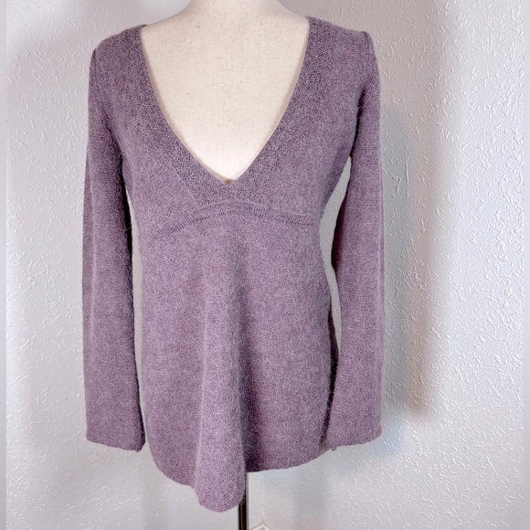 Garnet Hill Alpaca Wool Blend V-Neck Sweater - Picture 1 of 5
